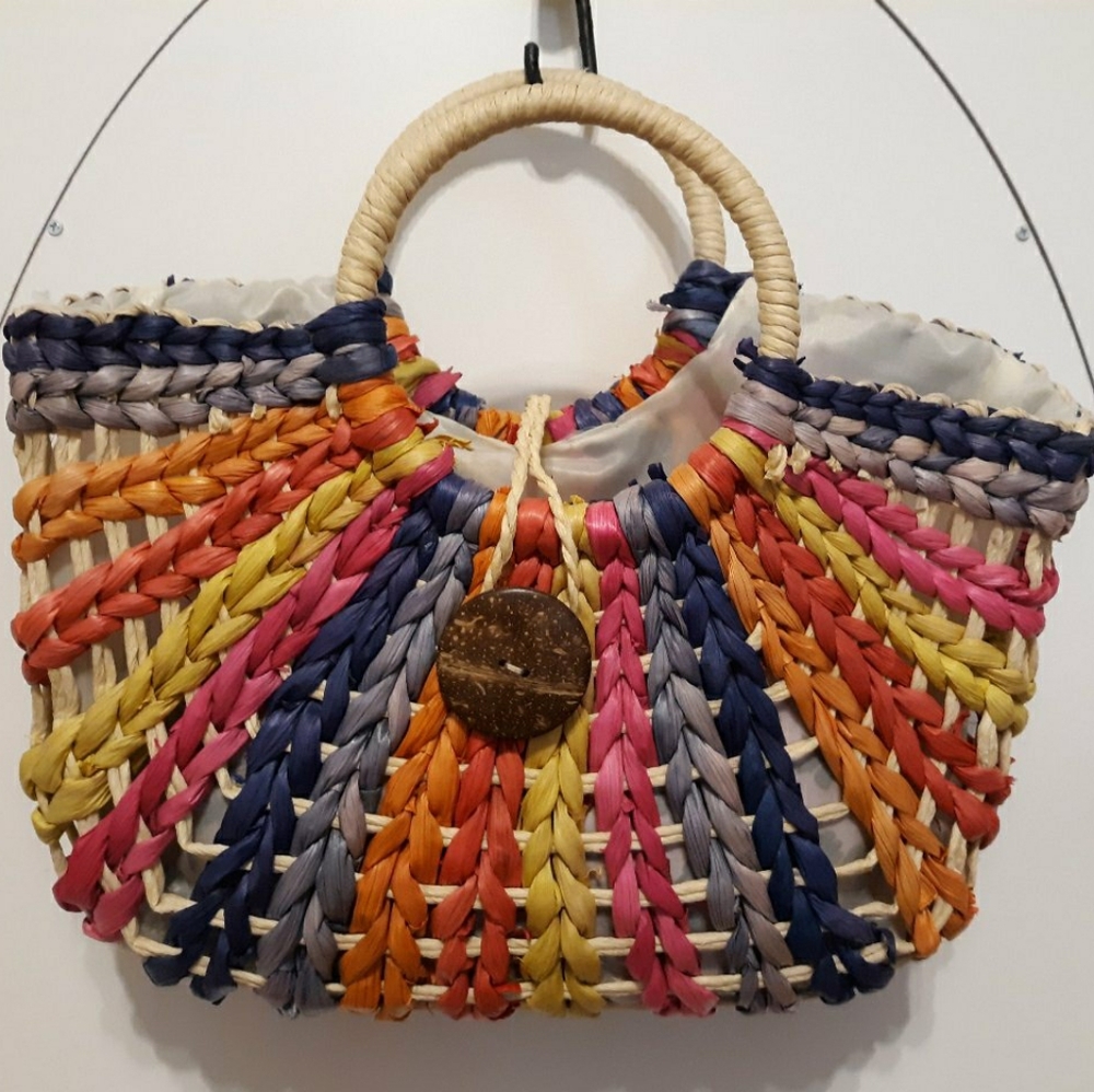 Straw purse